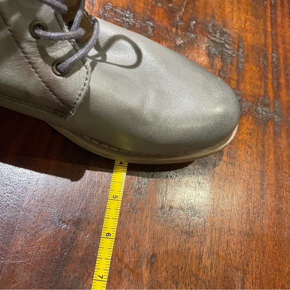 EUC Lace Up Boots - Picture 9 of 10